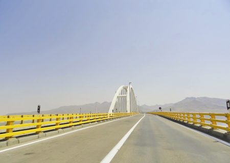 عوارضی پل میانگذر دریاچه ارومیه سیستمی می‌شود