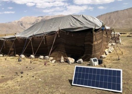 تحویل ۶۰۰ پنل خورشیدی به عشایر آذربایجان غربی