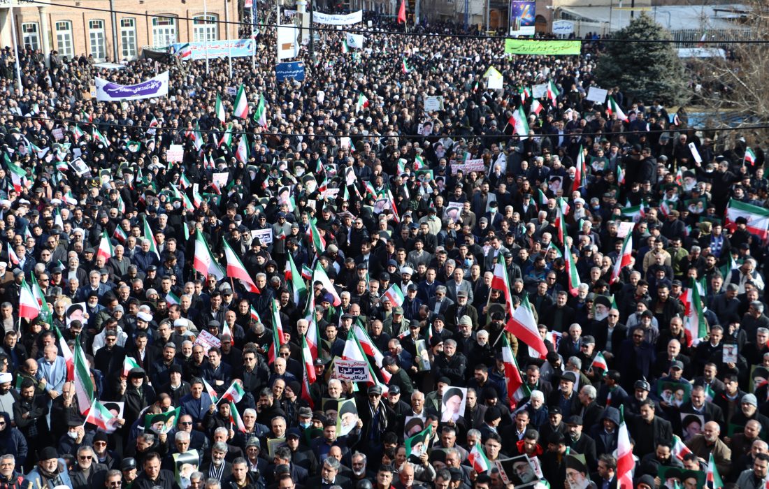 ویدئو | حضور باشکوه مردم دیار باکری‌ها در تجمع ۲۲ دی