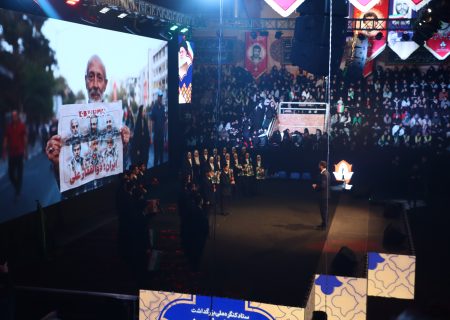 فیلم| عهد جاودانهٔ دانش آموزان ارومیه‌ای با شهدا