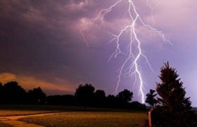 صاعقه جان یک نفر را در سردشت گرفت