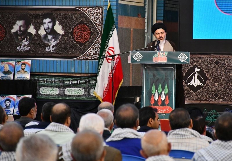 ضرورت بازنگری در مکتب امام خمینی برای امروز جامعه